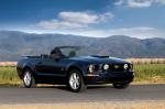 Ford Mustang GT Convertible 2005 года